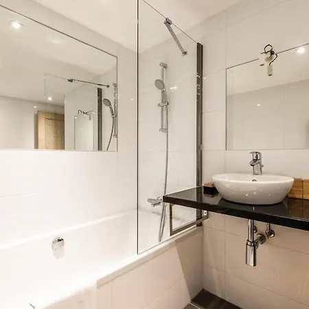 Padouk Moriond - By Emerald *