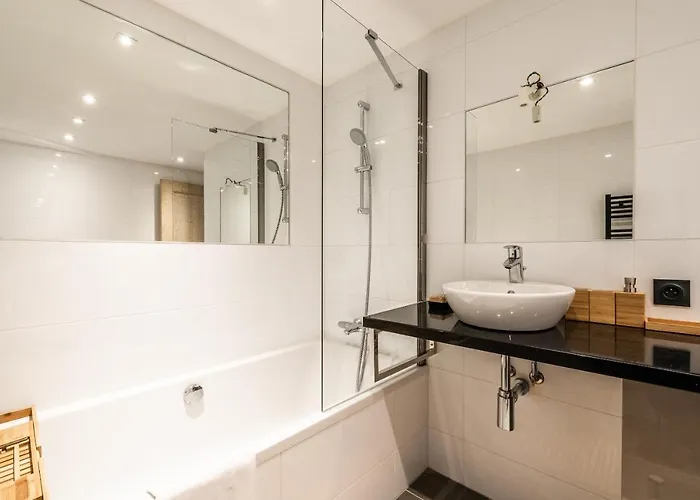 Padouk Moriond - By Emerald *