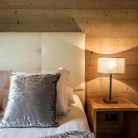 Padouk Moriond - By Emerald *