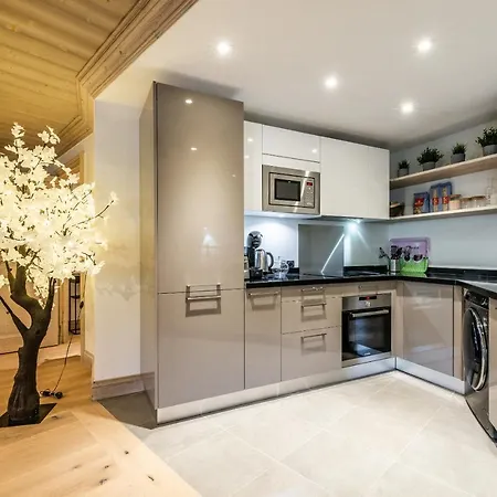 Padouk Moriond - By Emerald *